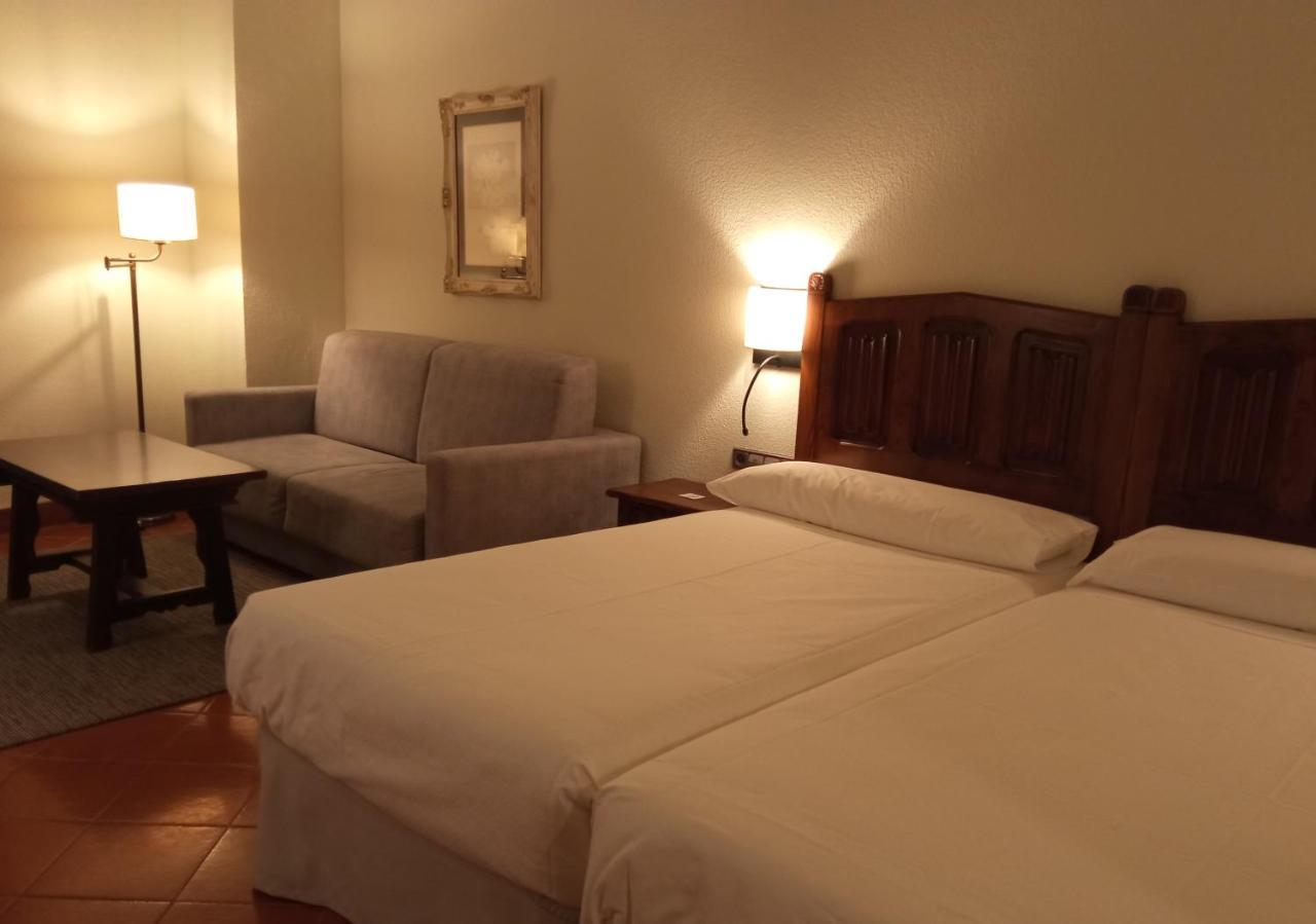 Parador De Santo Domingo De La Calzada Exterior foto